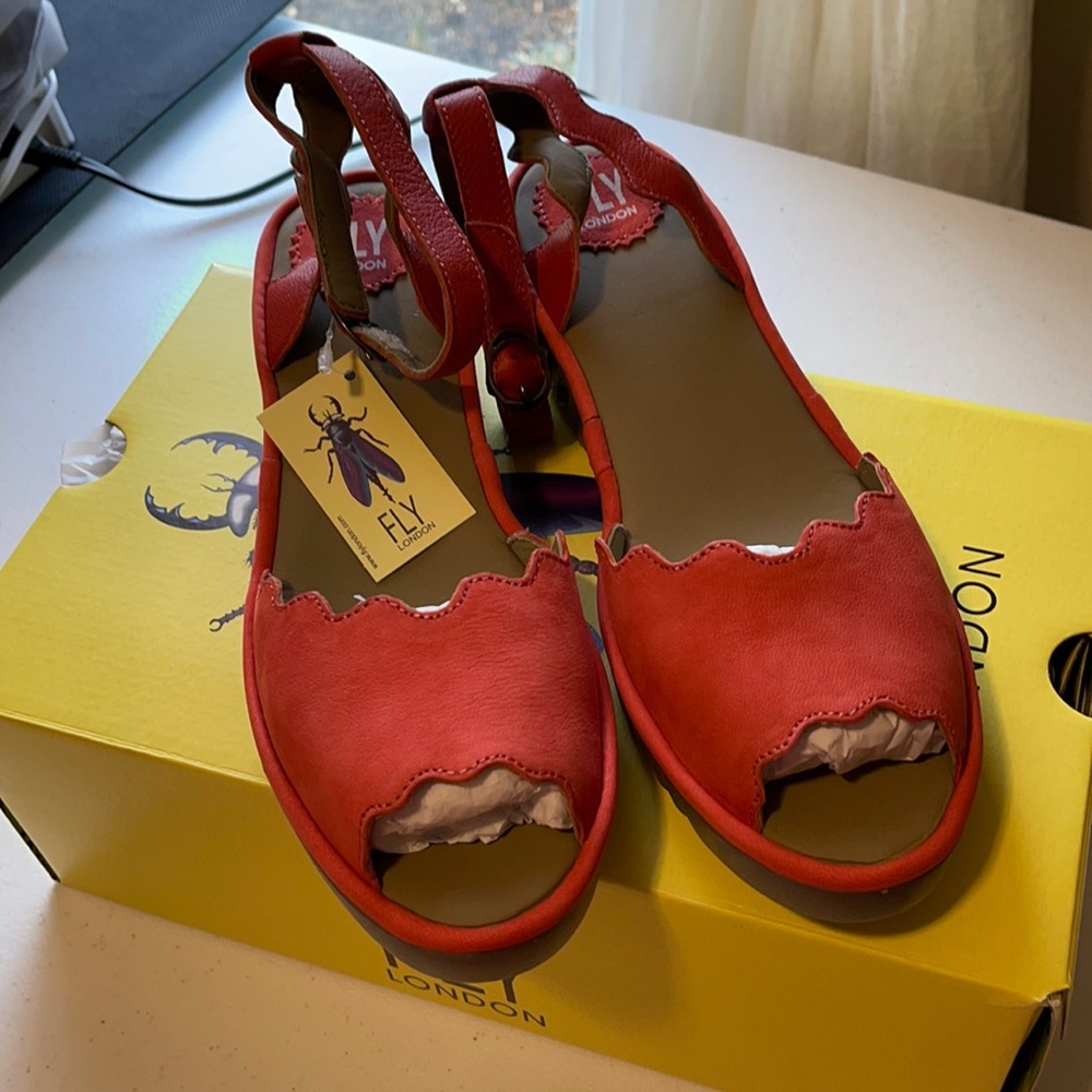 Women’s Fly London sandals